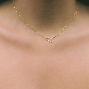 Mother&#39;s Bracelet, Mom&#39;s Bracelet, Dainty Gold Bracelet, Gold Heart Bracelet, Bridesmaids Bracelet