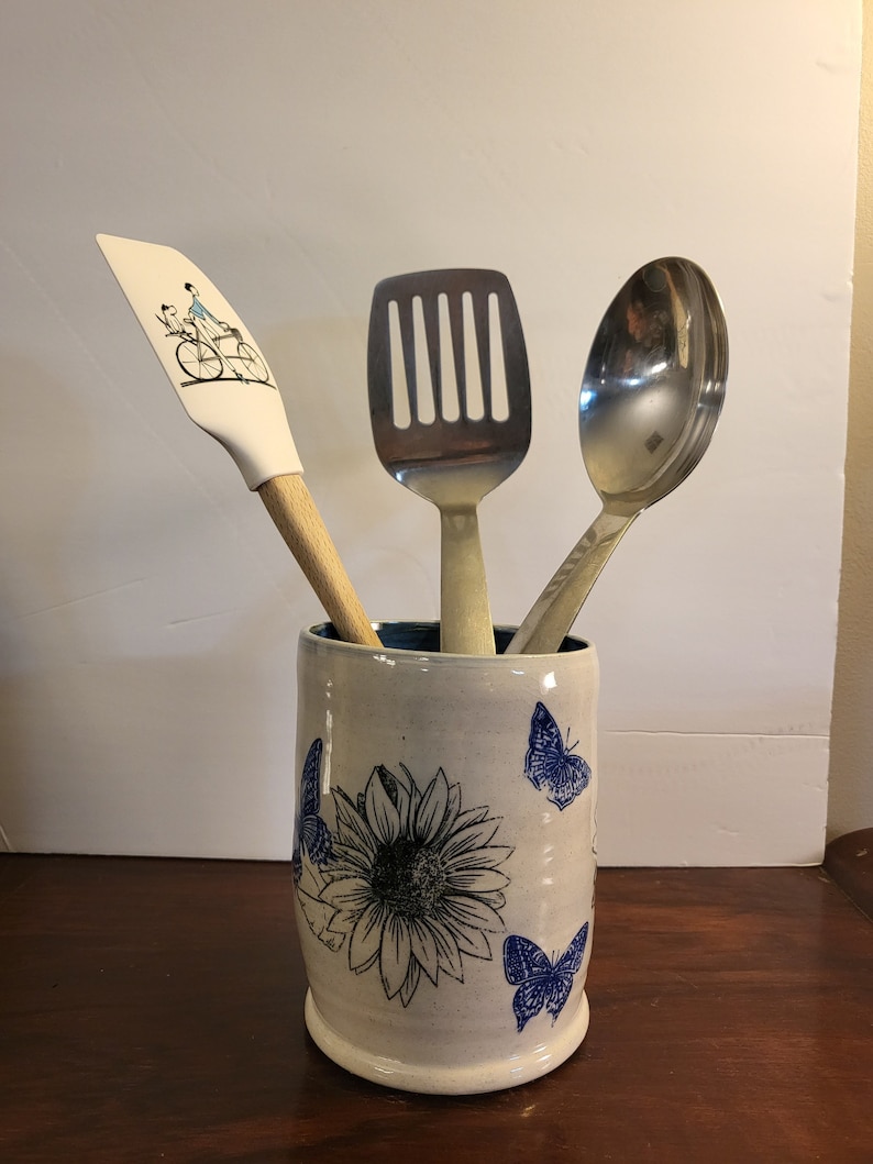 CreatureComfortsClay Utensil Holder Crock - Thumbnail 4