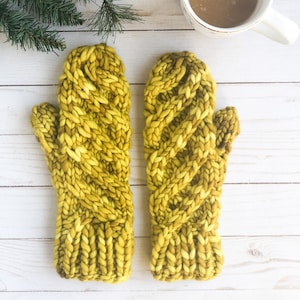 KNITTING PATTERN: Peppermint Swirl Mittens Knitting Pattern | Chunky Cable Mittens | Super Bulky Knit Mittens