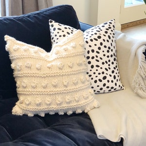 KNITTING PATTERN: Chunky Bobble Pillow | DIY Boho Home Decor