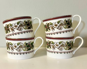 Set of 4 Spode Christmas Rose Y8560 Fine Bone China Flat Tea Cups, 22k Gold Trim Made in England, Vintage Holiday Teacups Tableware