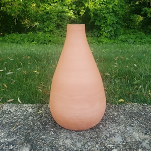 32oz - Large Round Olla ~ Handmade Terracotta Garden Irrigation Oya with Lid ~ Self Watering