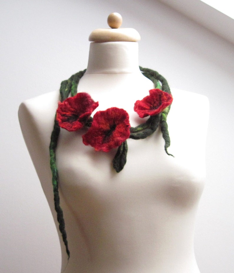 Felt Flower Necklace Red Wild Poppy Felt Floral Necklace Three Felted Flowers on Long Green Dread Spring Fashion Belt Headband Papaver image 3