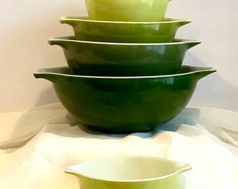 60s Pyrex Verde Cinderella Nesting Bowls Set of 4 + 1 Extra | Pyrex Cookware Set | Avocado Pyrex Bowls | Vintage Green Pyrex Mixing Bowls