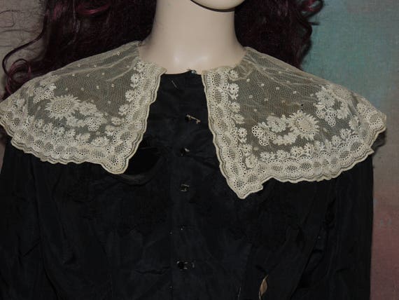 1880s Bustle Black Silk, lace and ribbon dress wi… - image 7