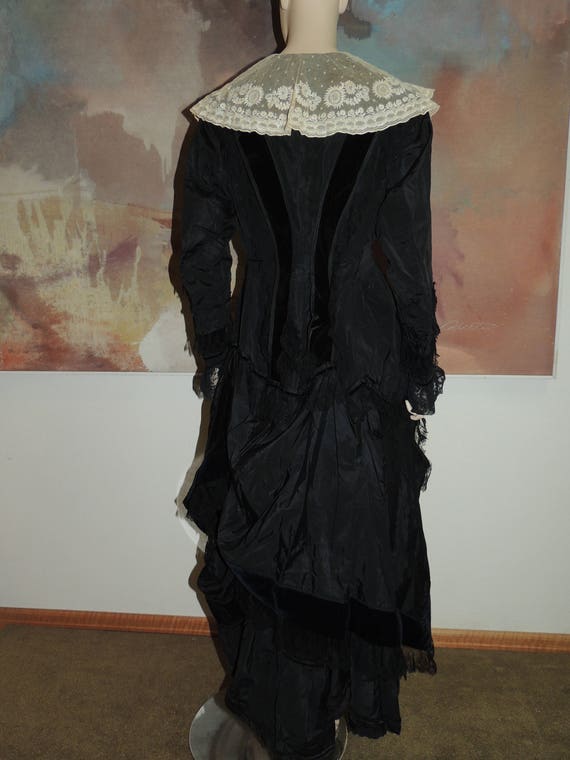 1880s Bustle Black Silk, lace and ribbon dress wi… - image 8