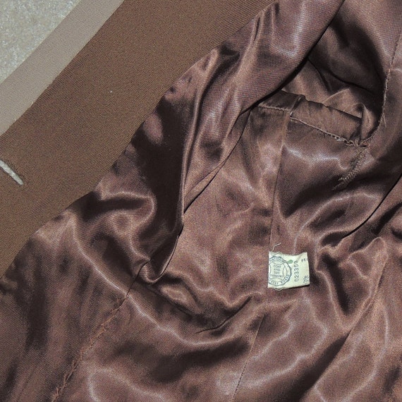 1940s Moca brown suit Jacket with tan Trim - image 7