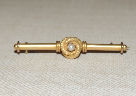 Victorian Gold Wash Bar Pin with Natural Pearl