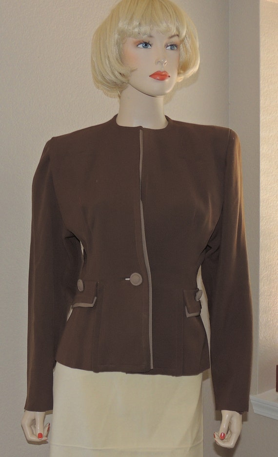 1940s Moca brown suit Jacket with tan Trim - image 3