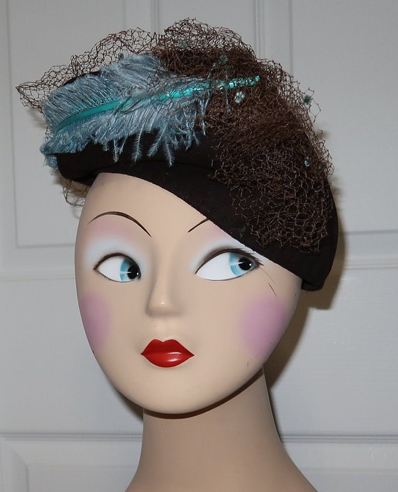 1940s Chocolate Brown Felt Hat with Aqua Blue Fea… - image 1