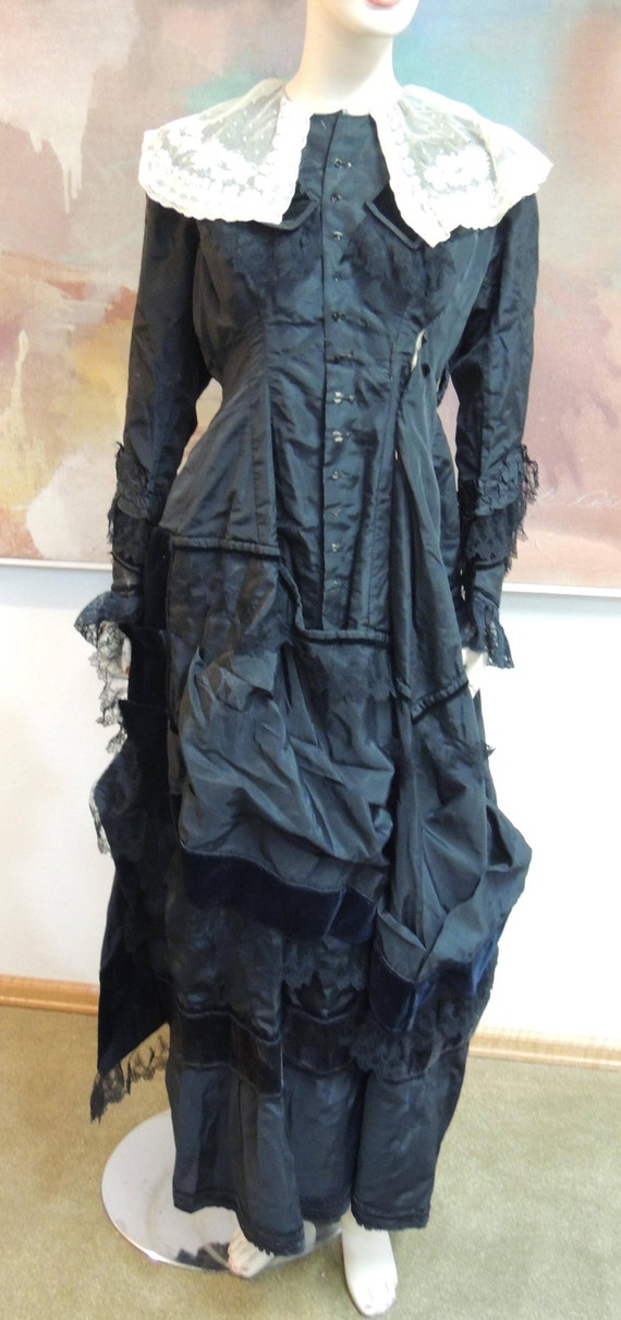 1880s Bustle Black Silk, lace and ribbon dress wi… - image 2