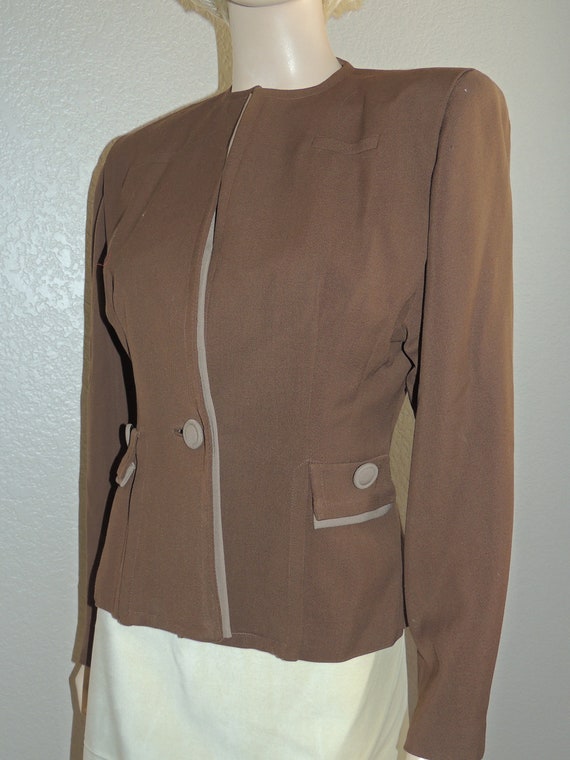 1940s Moca brown suit Jacket with tan Trim - image 4