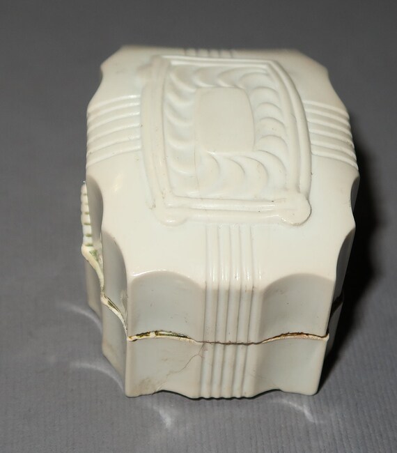 1940s Small Celluloid Ring Box - image 3