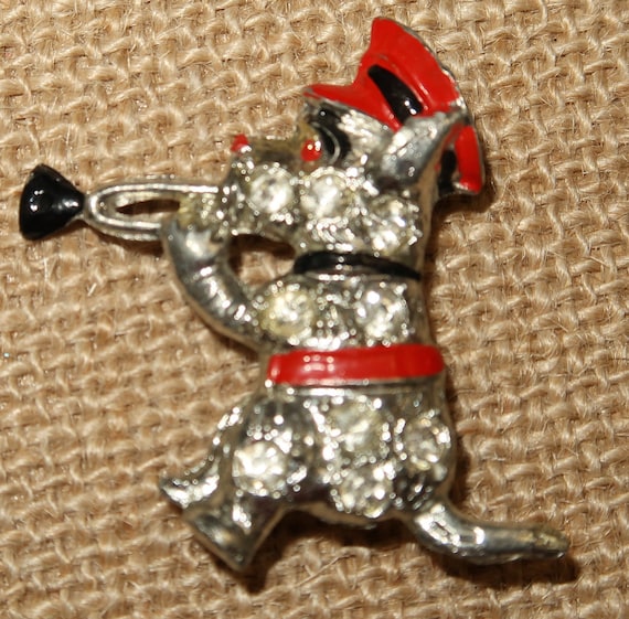 Vintage Trumpet Playing Scotty Dog Brooch - image 1