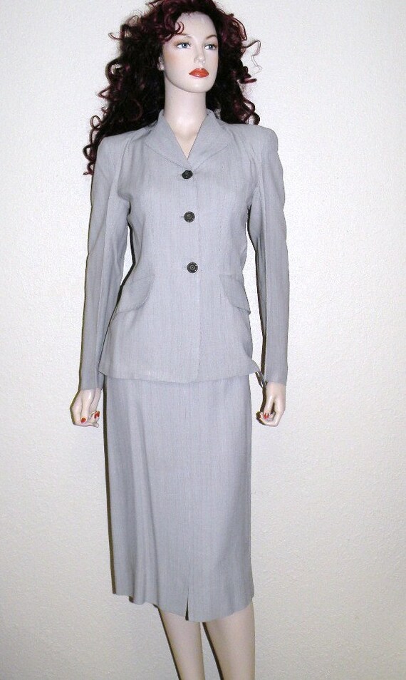 1940s Classic Ladies Summer Suit  Bust 35  Lovely 