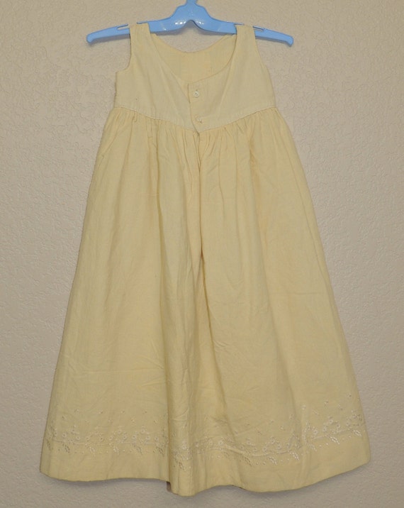 Victorian embroidered Baby Christening Dress - image 2