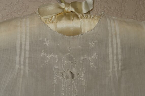 TOCOTO VINTAGE SWISS EMBROIDERED LONG-SLEEVED BLOUSE WITH LACE AND FLOU TOCOTO VINTAGE SWISS EMBROIDERED LONG-SLEEVED BLOUSE WITH LACE AND FLOU