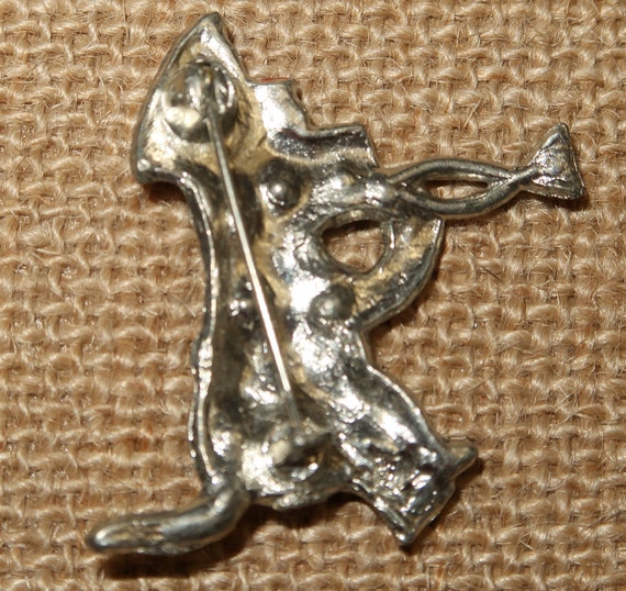 Vintage Trumpet Playing Scotty Dog Brooch - image 2