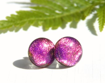 Pendientes de botón de cristal dicroico rosa cereza – Plata de ley