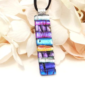 Collier en verre dichroïque multicolore - Pendentif en verre fusionné - Bijoux en verre d&#39;art mixte