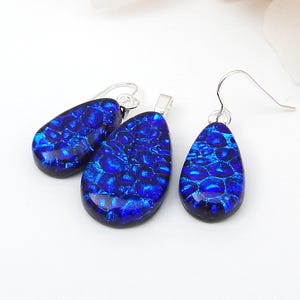 Two Tone Blue Dichroic Glass Pendant and Earring Set, Fused Glass Jewellery, Art Glass Necklace and Drop Earring Set