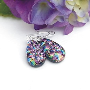 Rijke veelkleurige dichroïsche glazen hangoorbellen op 925 sterlingzilver, sieraden van gesmolten glas, regenboogdruppeloorbellen