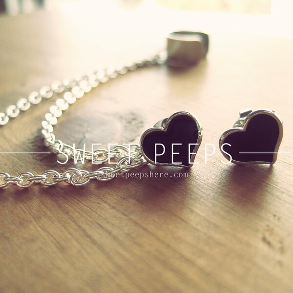 Black Heart Stud Ear Cuff with Silver Chainmaille