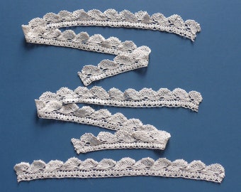 Crochet lengths, antique/vintage.  White cotton crochet, 3 border lengths with a scalloped design, very pretty. c1920's-50's thereabouts.