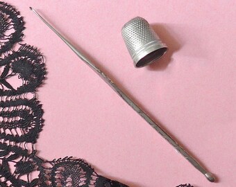 Sewing box/workbox tools, antique/vintage. Metal crochet hook/size size 5, decorative handle, magnetic top thimble. c19th- mid. 20th. cent.