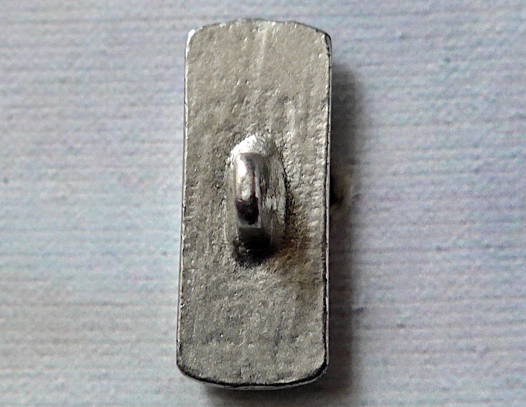 た*き様 2000s barak Angled Button Design Ja Buttons! Small but Mighty | Royal Alberta Museum