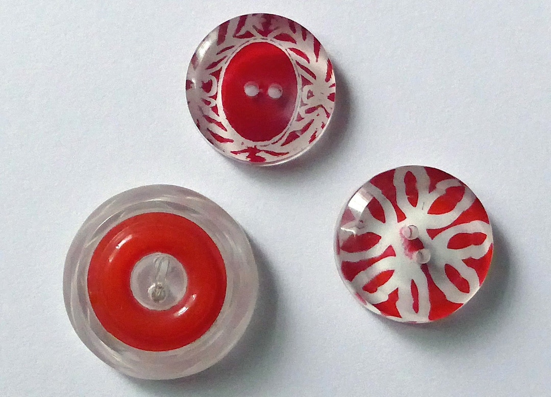 Perspex/acrylic Buttons, 3 Different, Vintage. Transluscent, Round, Red ...
