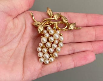 Vintage Goldtone Grape Cluster & Faux Pearl Midcentury Brooch Statement Fruit Hollywood Glam Pin