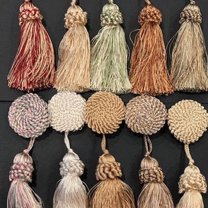 LOT of 10 assorted button key tassels