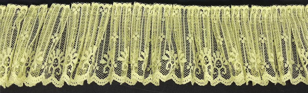 Yellow Ruffle Pattern Lace 2&1/2