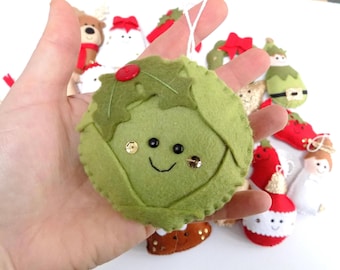 Patrón en PDF para hacer un adorno navideño de fieltro. Estilo kawaii. Decoración navideña.