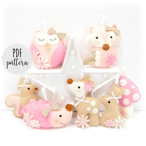Modello PDF e istruzioni per ghirlanda rosa stile bosco. Kit in feltro. Modello digitale. Modello di cucito in feltro. Decorazioni per cameretta a tema bosco.