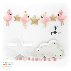 PDF pattern and templates to make a Felt Flamingo garland. Instant download.