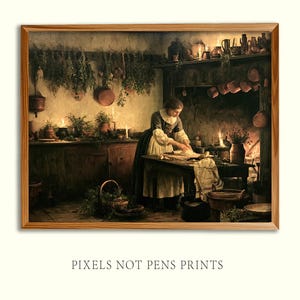 Può includere: Stampa incorniciata di una cucina d'epoca. Una donna in un lungo vestito lavora a un tavolo. La cucina presenta erbe appese, pentole di rame e un camino. Il testo "PIXELS NOT PENS PRINTS" è in basso.