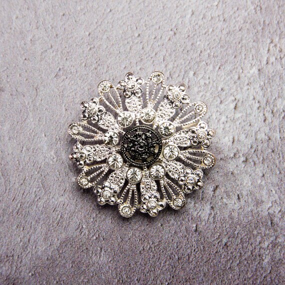 Vintage Rhinestone Black Centre Brooch