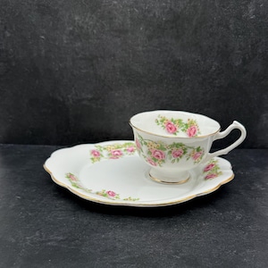 Vintage Windsor Bone China Snack Tennis Tea Cup and Saucer Set