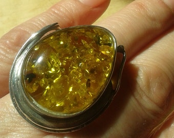 Vintage HUGE Hand-Crafted Lemon Amber Silver Ring with Art Nouveau Accent Size S-T