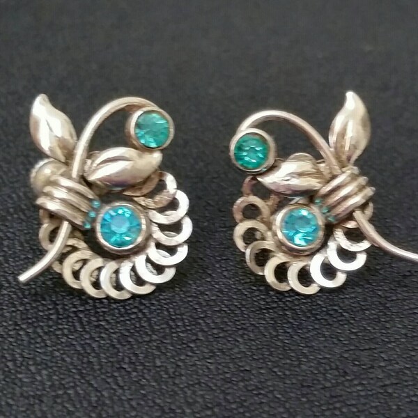 Vintage Bond Boyd Sterling Silver Flower Earrings with stone center/Screw-back/1950's