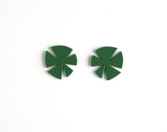 Boucle d'Oreille DAISY - vert sapin • mignon • cadeau • noel • pastel • feuille • minimaliste •