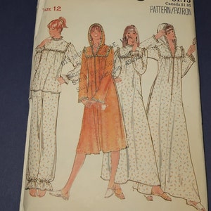 Uncut size 12 bust 34 Butterick 5659 Misses Robe with or without hood, Pajamas and Nightgown pattern