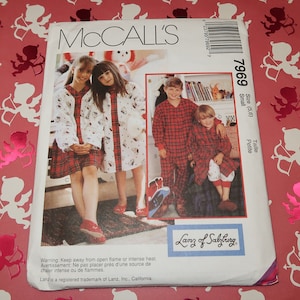 Uncut Childs 5-6 McCalls 7969 Lanz of Salzburg Nightshirt or Top, Pull on Pants or Shorts and Robe Pattern