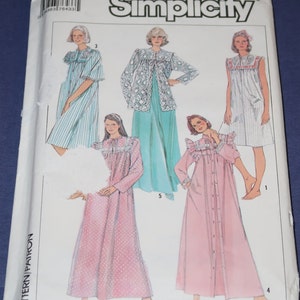 Uncut Medium 14-16 Simplicity 7643 Misses Pullover Nightgown and Robe in 2 Lengths and Bed Jacket Pattern