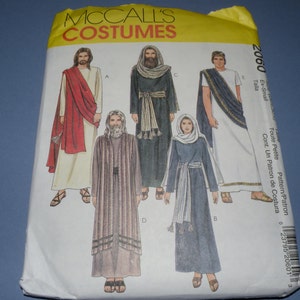 McCqalls 2060 XS Jesus, Mary, the Apostles, Pilot, The Pahrisee, High Priest and Soldier Uncut