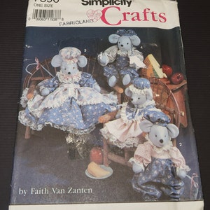 7596 Vintage 1991 Simplicity Crafts Sewing Pattern by Faith