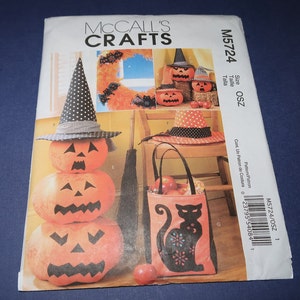Uncut McCalls 5724 Halloween Items Pattern