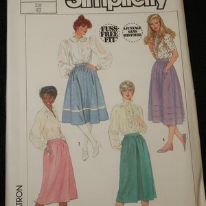 Uncut size 12 Simplicity 7435 Misses Set of Skirts in 2 Lengths Pattern